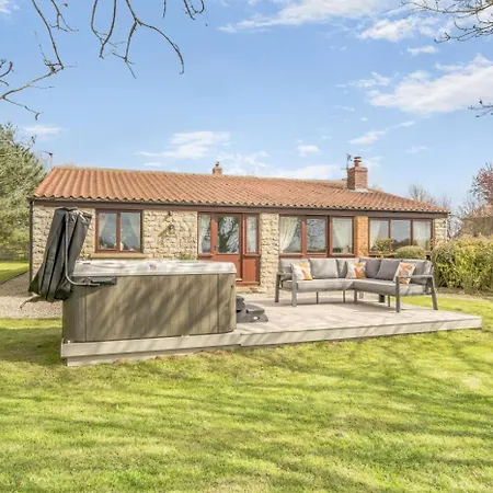 2 Bed In Great Edstone Oc-t36332
